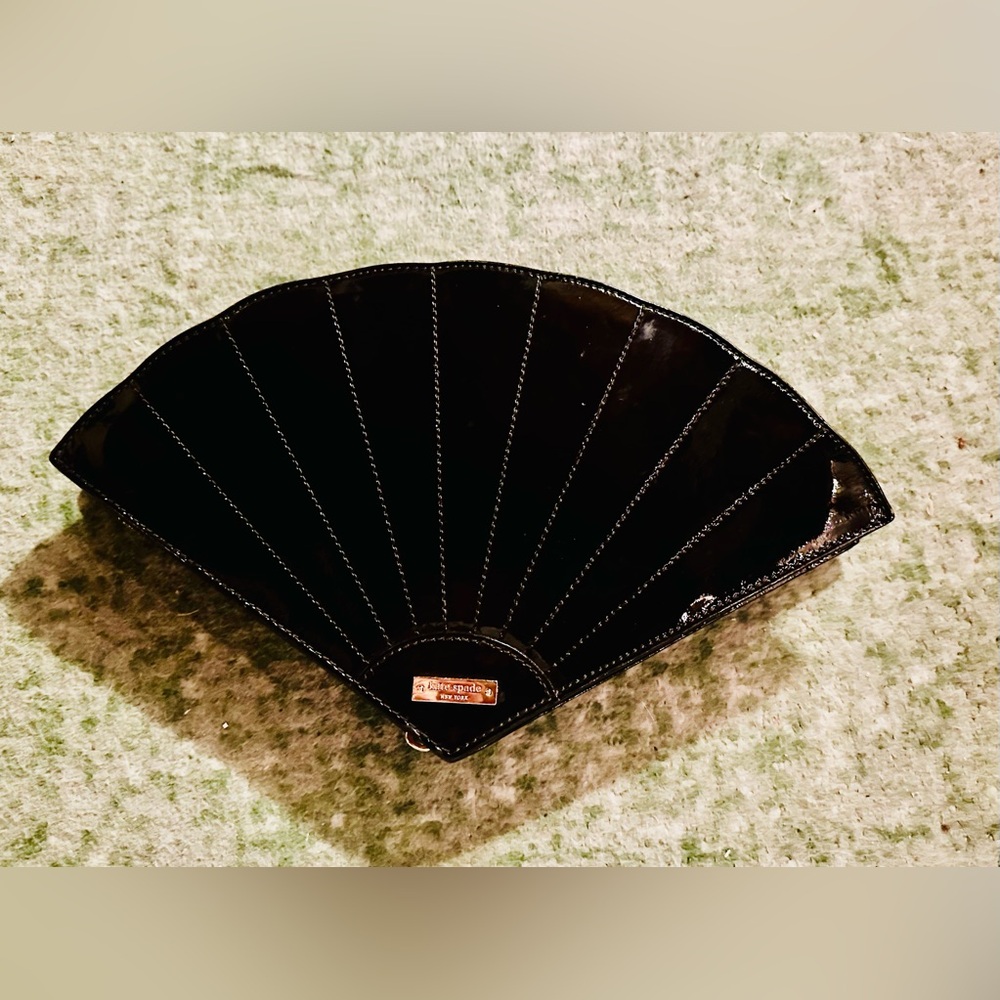 RARE KATE SPADE Hello Tokyo Shanghai Milan Fan Clutch Purse in Patent Leather - Picture 2 of 11
